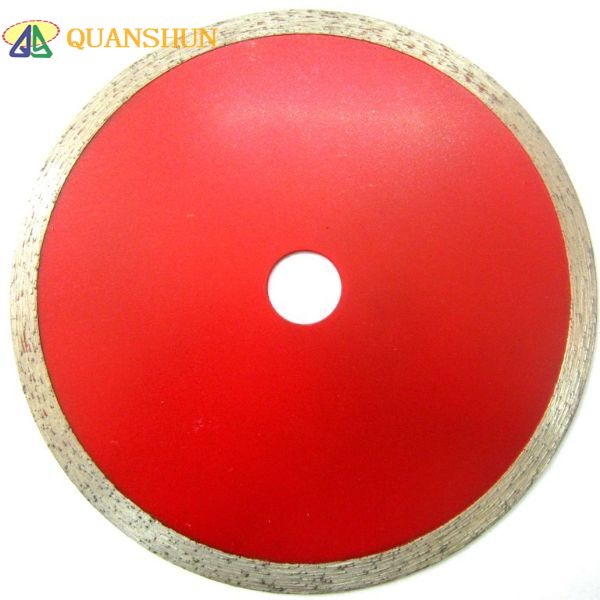 Hot pressed diamond saw blade